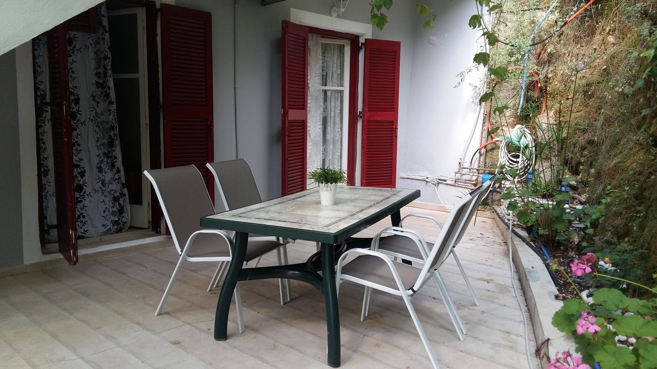 Delfini Bay Retreat Apartment Vasiliki Exterior photo